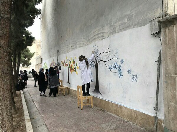آغاز عملیات بازسازی نقاشی‌های دیواری بزرگراه شهید تندگویان