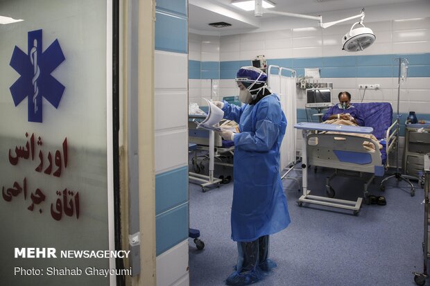 اهدای تجهیزات پزشکی و بسته های فرهنگی به بیمارستان های کرونایی